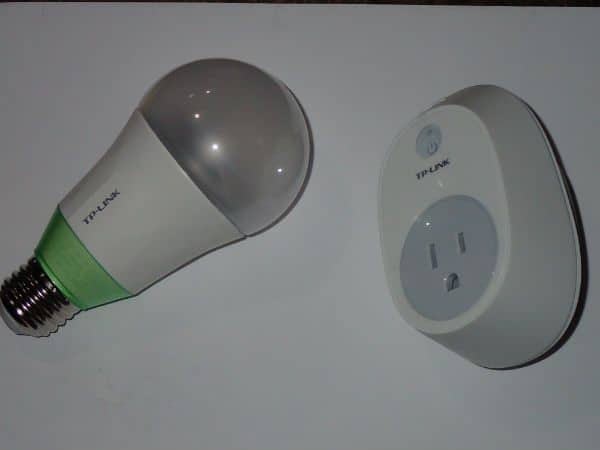 Reviewing TP-LINK HS100: The affordable smart plug with WiFi connectivity!