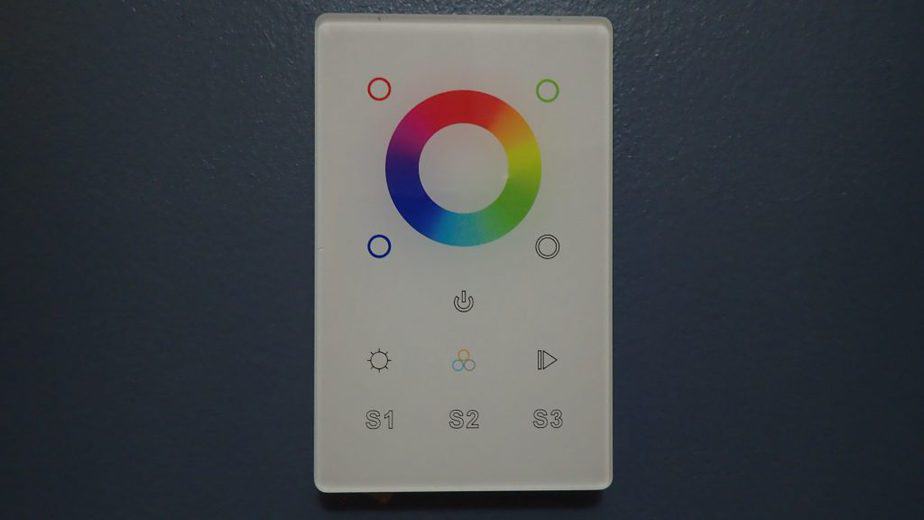 This RGBgenie smart gives you control of colored bulbs